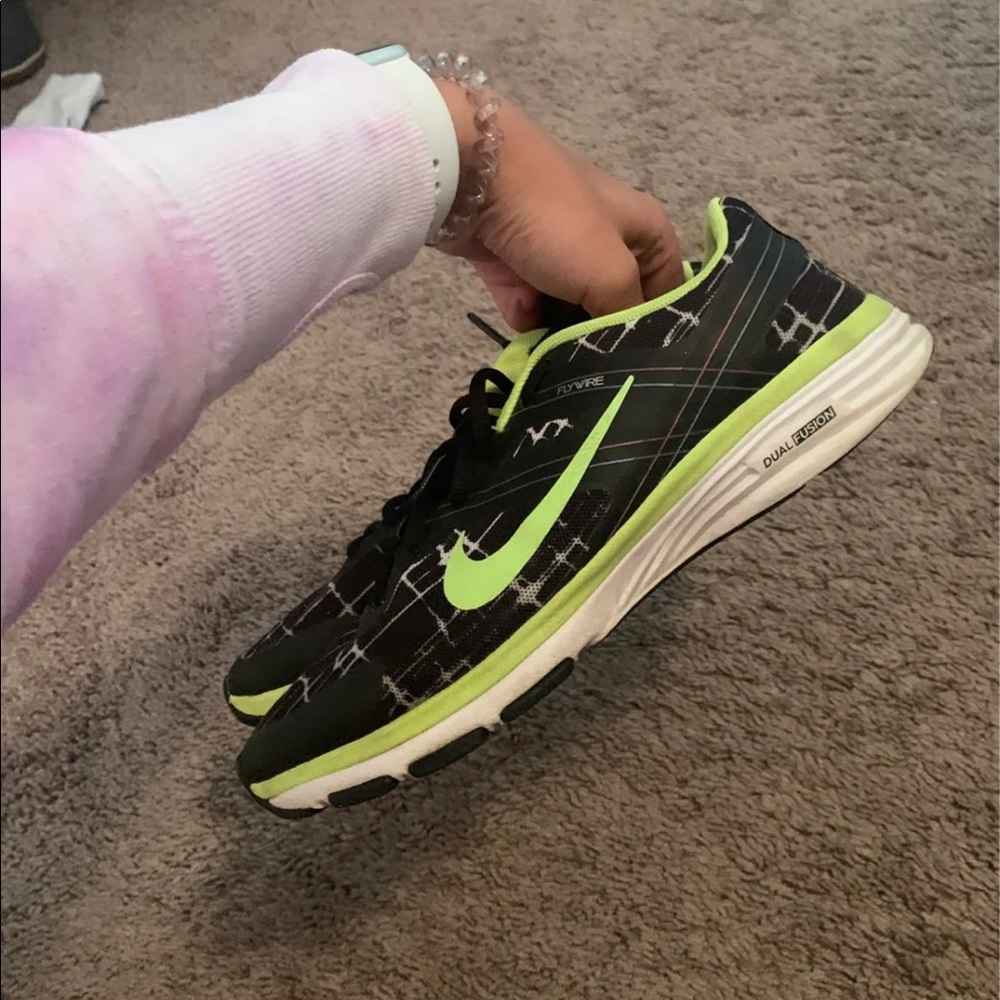 nike gym shoes